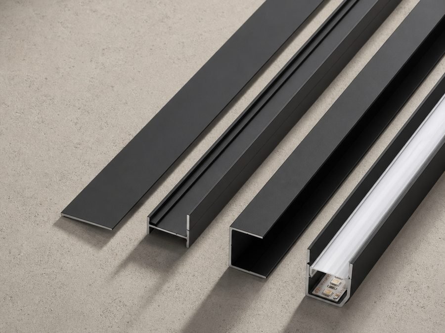 Perfiles de aluminio, tiradores y perfil para LED